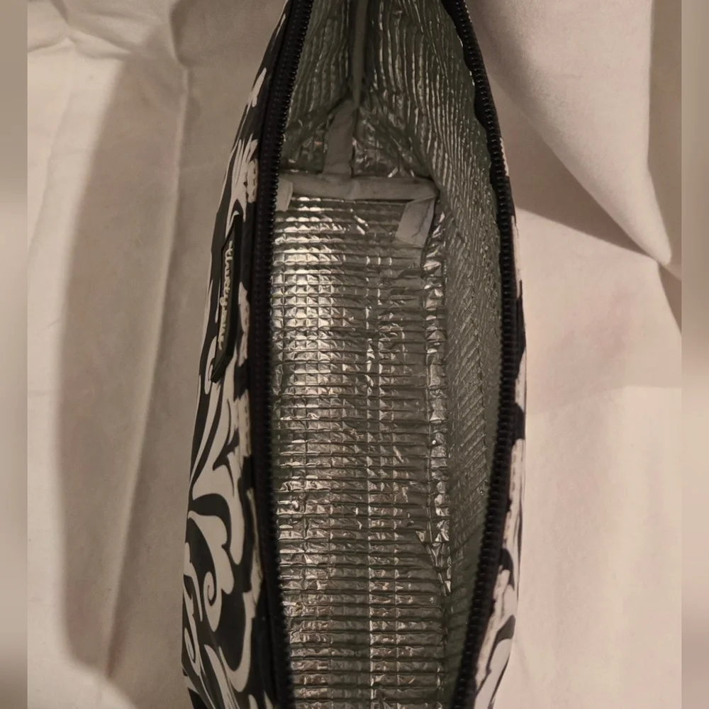 Thirty-One Black & White Damask Hot / Cold Pouch